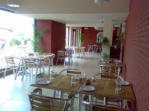 Ocean Waves Sun Baga Hotel Luaran gambar
